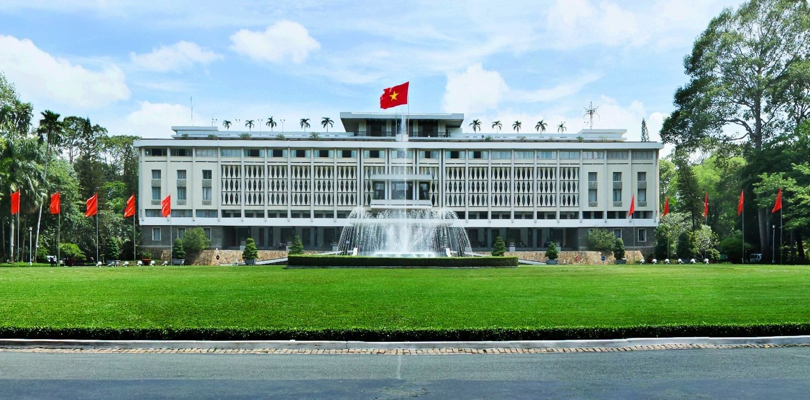 Saigon City – Cu Chi Tunnel – Mekong Delta 4 days 3 nights